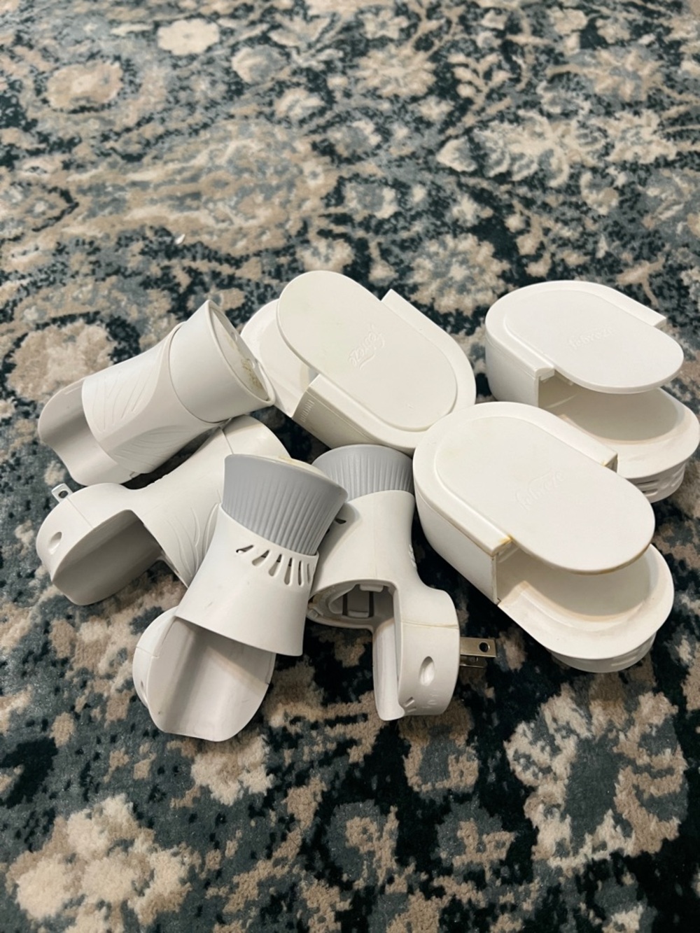 Air-Wick & Fabreeze Plug-In Fragrance Warmer and Diffuser Clips BUNDLE